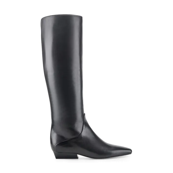 Dalli Leather Flat Boot in Black Leather
